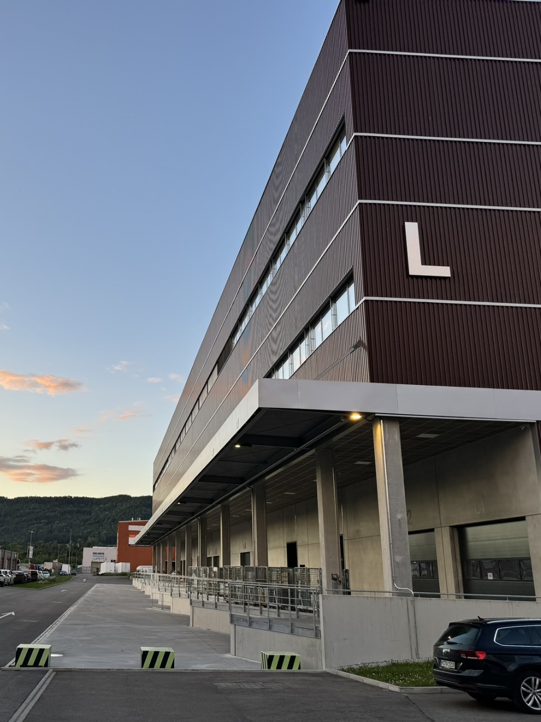 Smart lighting for logistics centre, Zurich, Switzerland 4