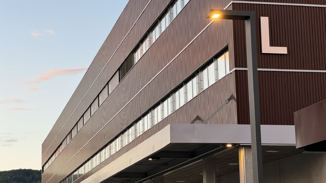 Smart lighting for logistics centre, Zurich, Switzerland 2